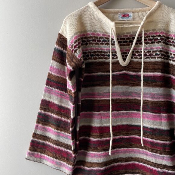 VINTAGE | Late 60's Woodward's Beacon Bell Sleeve Sweater - Picture 2 of 13